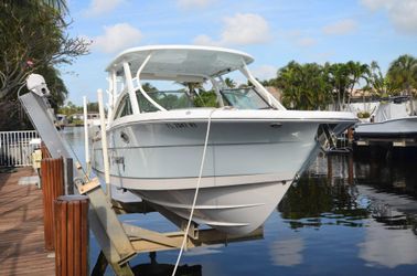 31' Robalo 2018 Yacht For Sale